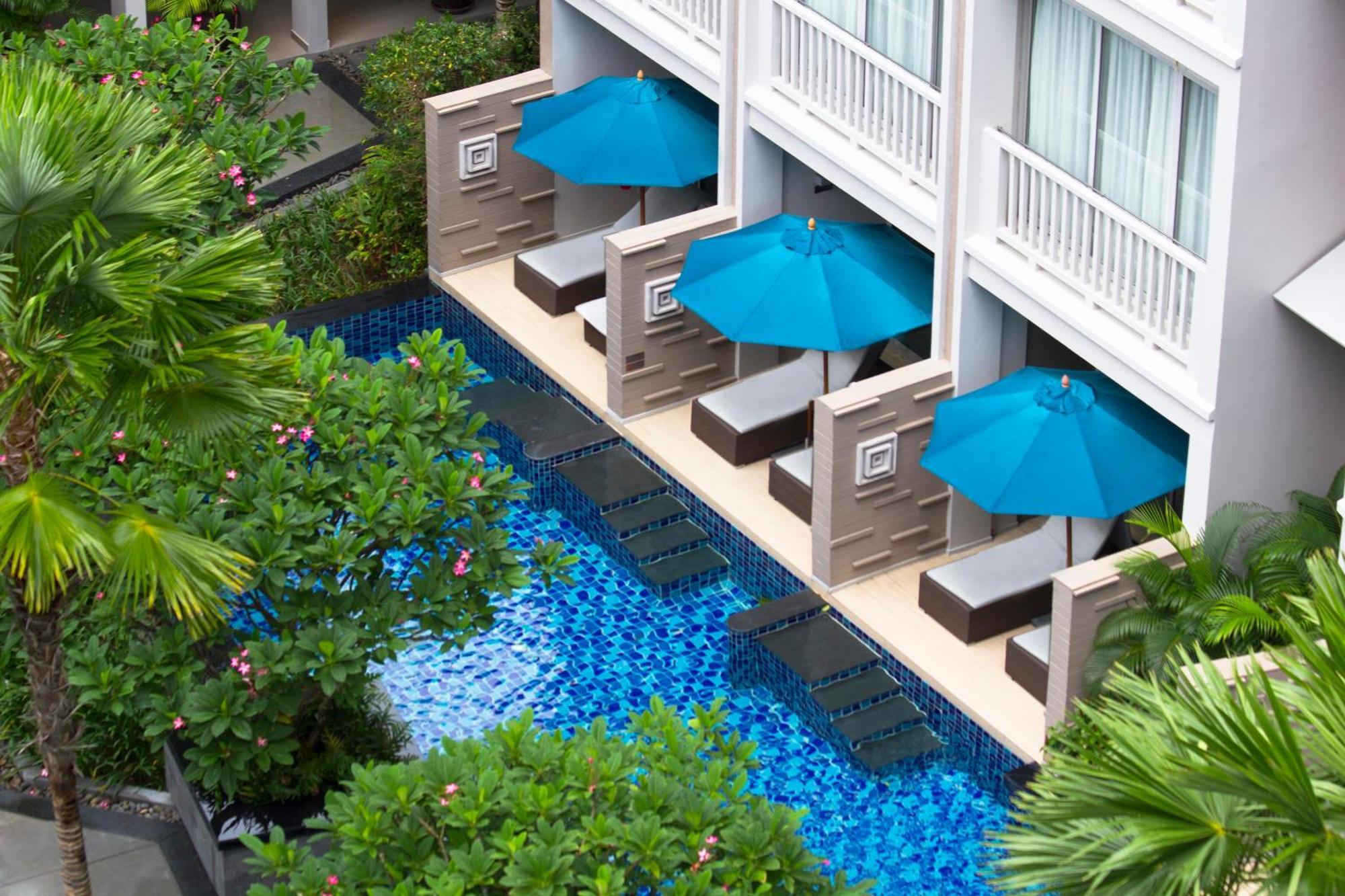 แกรนด์ เมอร์เคียว ภูเก็ต ป่าตอง Hotel Patong ภายนอก รูปภาพ The swimming pool at the hotel